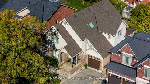 Photo 36 at 11 Tremont Road, City Centre West, Toronto