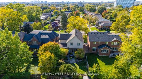 Photo 37 at 11 Tremont Road, City Centre West, Toronto