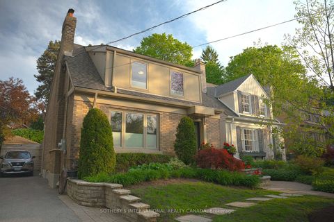 Photo 2 at 51 Fairfield Road, Mount Pleasant East, Toronto