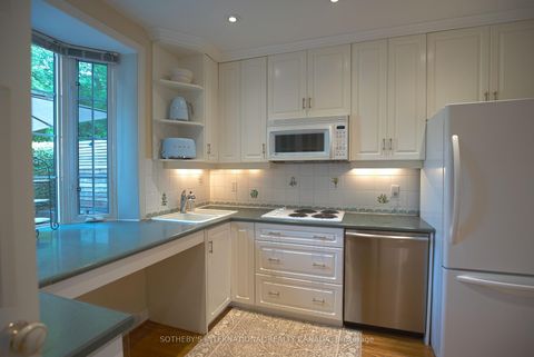 Photo 5 at 51 Fairfield Road, Mount Pleasant East, Toronto