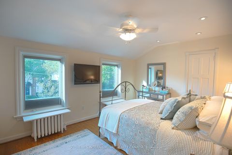 Photo 8 at 51 Fairfield Road, Mount Pleasant East, Toronto