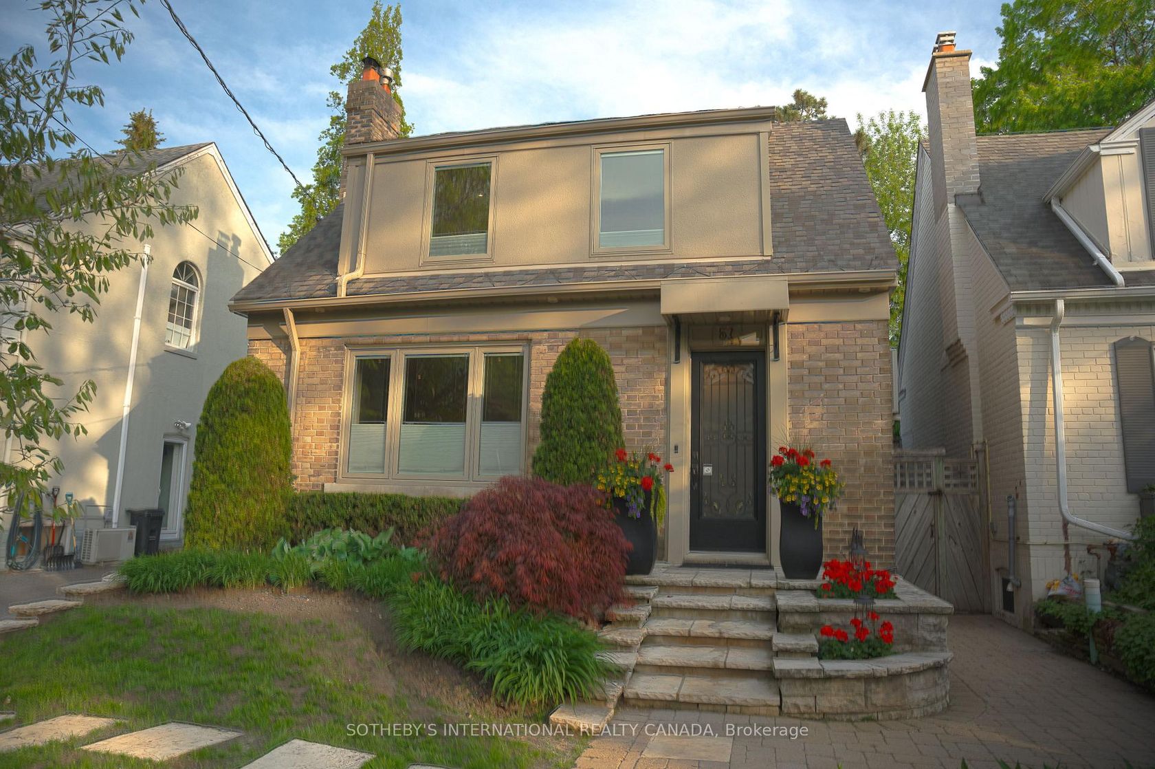 51 Fairfield Road, Mount Pleasant East, Toronto 