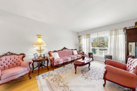 Photo 8 at 38 Lingarde Drive, Maryvale, Toronto