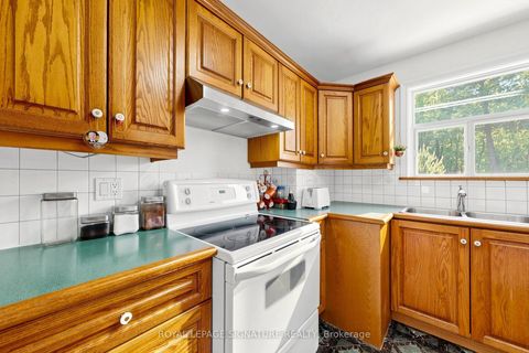 Photo 12 at 38 Lingarde Drive, Maryvale, Toronto
