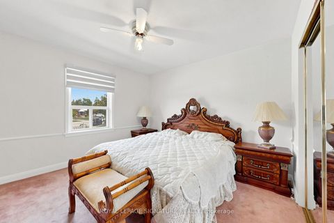 Photo 14 at 38 Lingarde Drive, Maryvale, Toronto