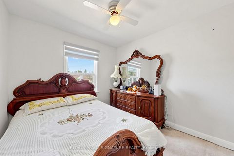Photo 16 at 38 Lingarde Drive, Maryvale, Toronto