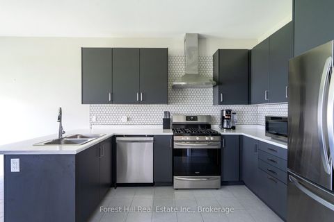 Photo 4 at 281 Springfield Crescent, Stayner, Clearview