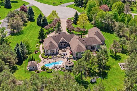 Photo 1 at 7 Sugarbush Lane, Rural Uxbridge, Uxbridge