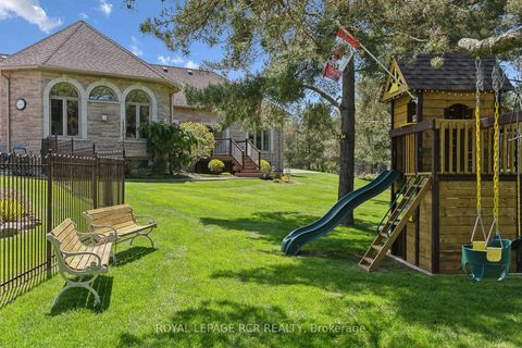 Photo 40 at 7 Sugarbush Lane, Rural Uxbridge, Uxbridge