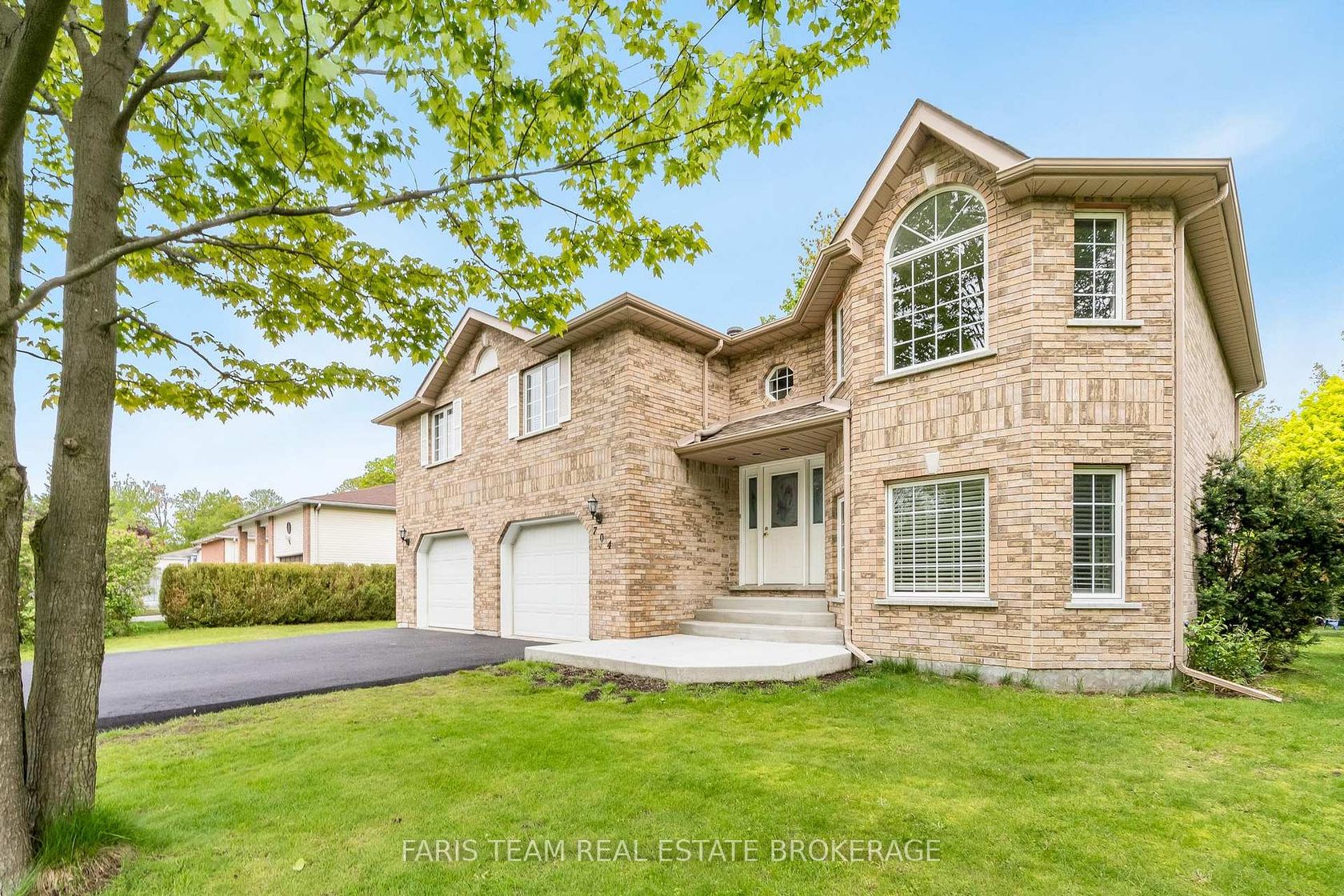 704 Trinity Street, Alcona, Innisfil photo number 2