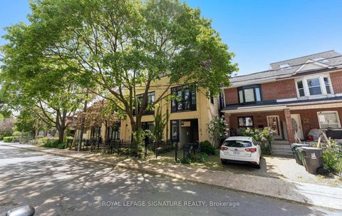 Photo 37 at 7 - 692 St. Clarens Avenue, Junction, Toronto