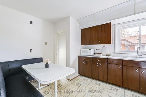 Photo 10 at 36 Hesketh Court, Victoria Village, Toronto