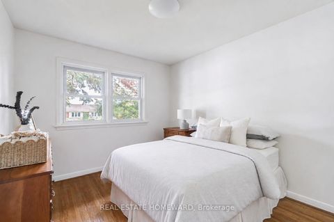 Photo 13 at 36 Hesketh Court, Victoria Village, Toronto