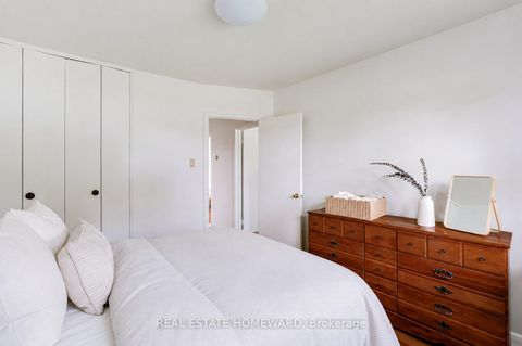 Photo 14 at 36 Hesketh Court, Victoria Village, Toronto