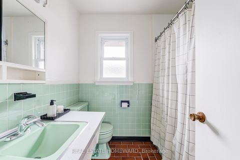 Photo 15 at 36 Hesketh Court, Victoria Village, Toronto