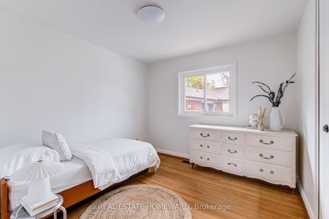 Photo 16 at 36 Hesketh Court, Victoria Village, Toronto