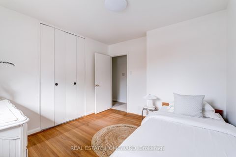 Photo 17 at 36 Hesketh Court, Victoria Village, Toronto