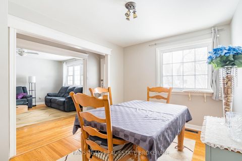 Photo 9 at 18 Newton Street, Wellington, Barrie