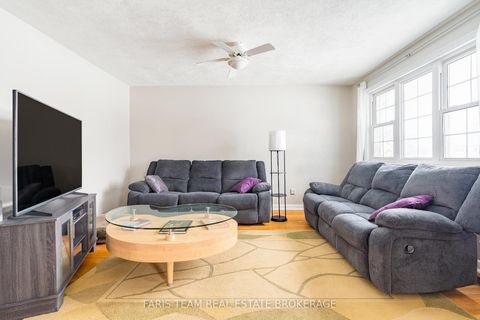 Photo 10 at 18 Newton Street, Wellington, Barrie