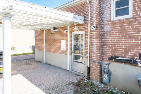 Photo 34 at 18 Newton Street, Wellington, Barrie