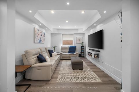 Photo 7 at 62 Cachet Boulevard, Brooklin, Whitby