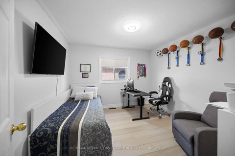 Photo 29 at 62 Cachet Boulevard, Brooklin, Whitby