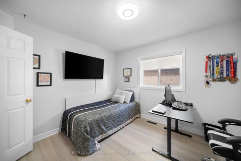 Photo 30 at 62 Cachet Boulevard, Brooklin, Whitby