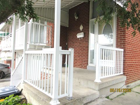 Photo 2 at 1 Futura Drive, Jane Heights, Toronto