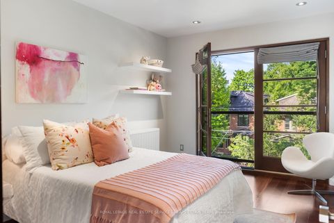 Photo 30 at 16 Inglewood Drive, Moore Park, Toronto