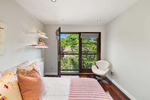 Photo 31 at 16 Inglewood Drive, Moore Park, Toronto