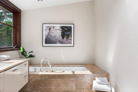 Photo 35 at 16 Inglewood Drive, Moore Park, Toronto