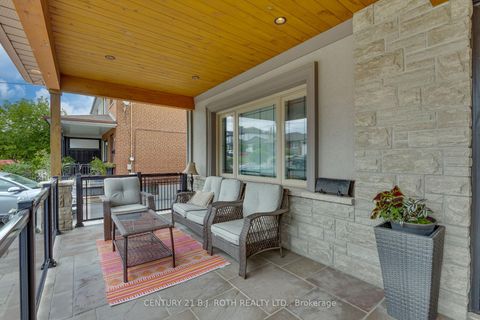 Photo 2 at 193 Epsom Downs Drive, CFB, Toronto