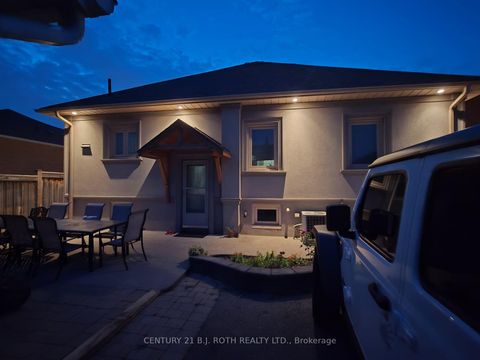 Photo 4 at 193 Epsom Downs Drive, CFB, Toronto