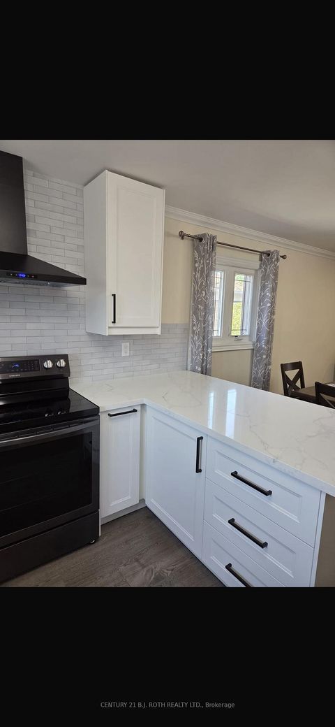 Photo 18 at 193 Epsom Downs Drive, CFB, Toronto