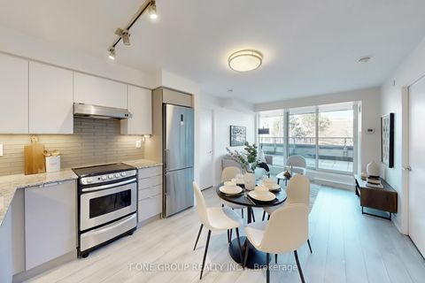 Photo 10 at 313 - 160 Flemington Road, Glen Park, Toronto