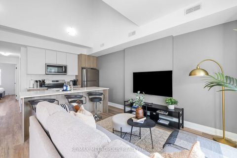 Photo 2 at 449 Lansdowne Avenue, Dufferin Grove, Toronto
