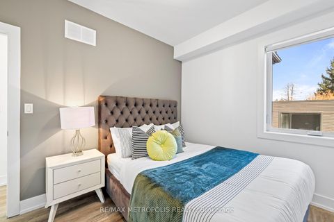 Photo 9 at 449 Lansdowne Avenue, Dufferin Grove, Toronto