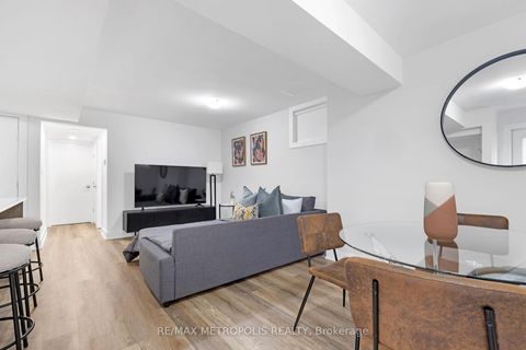 Photo 21 at 449 Lansdowne Avenue, Dufferin Grove, Toronto