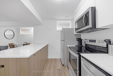 Photo 23 at 449 Lansdowne Avenue, Dufferin Grove, Toronto