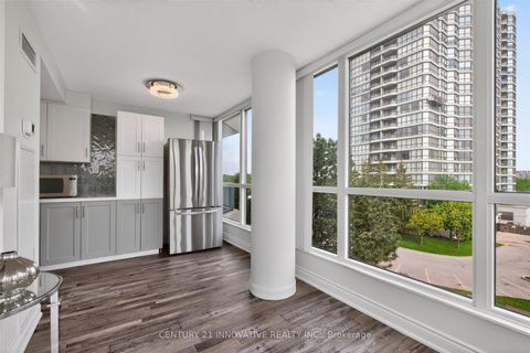 Photo 9 at 415 - 5 Rowntree Road, Jamestown, Toronto