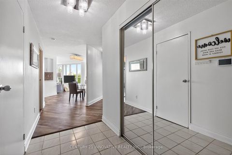 Photo 11 at 415 - 5 Rowntree Road, Jamestown, Toronto