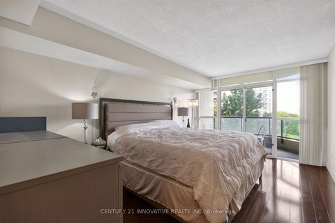 Photo 12 at 415 - 5 Rowntree Road, Jamestown, Toronto