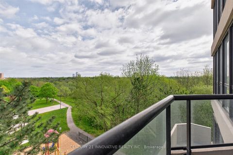 Photo 14 at 415 - 5 Rowntree Road, Jamestown, Toronto