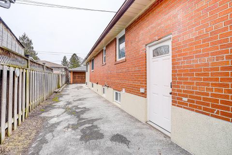 Photo 2 at 56 Tedder Street, Amesbury, Toronto