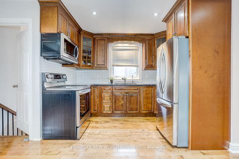 Photo 10 at 56 Tedder Street, Amesbury, Toronto