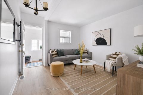 Photo 2 at 13 Auburn Avenue, Davenport, Toronto