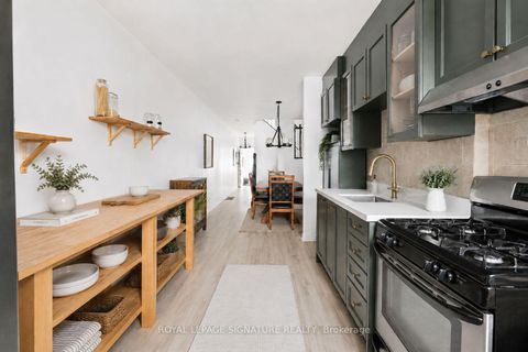 Photo 4 at 13 Auburn Avenue, Davenport, Toronto