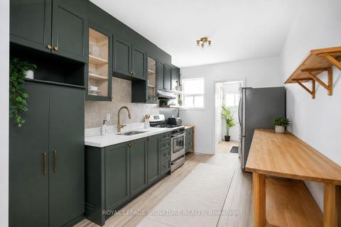 Photo 5 at 13 Auburn Avenue, Davenport, Toronto