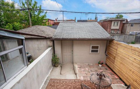 Photo 21 at 13 Auburn Avenue, Davenport, Toronto