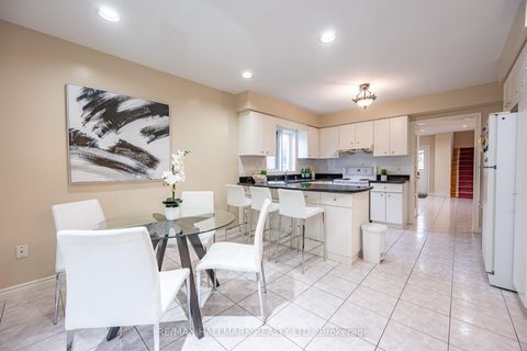 Photo 7 at 93 Tillie Square, Milliken Mills East, Markham